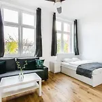 Apartments- Self Check-in 24h, Wifi 公寓
